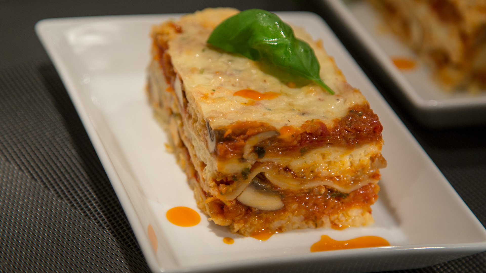 Gemüselasagne mit Hirse und Scamorza