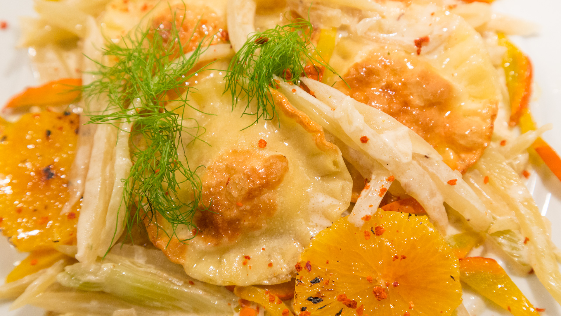 Kürbisravioli auf Fenchelgemüse