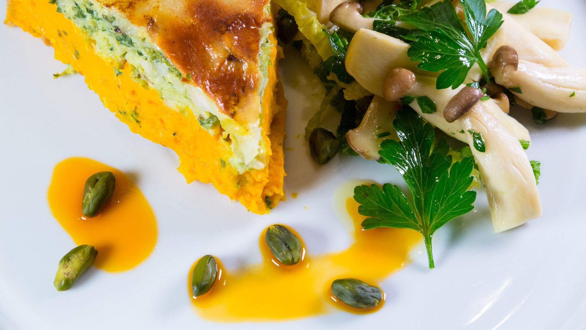Wirsing-Kürbis-Tarte mit Pilzsalat - FoodLady